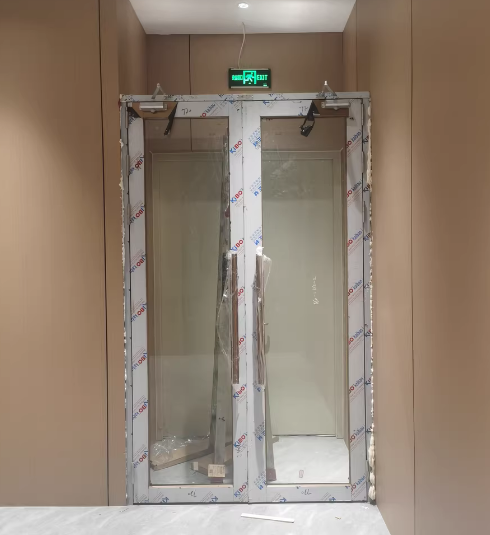 广州玻璃隔热防火门定制厂家/>
<blockquote class=